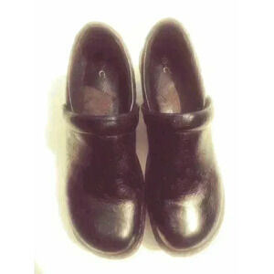 B.O.C  Women's Black Patent Leather Clogs Sz 11M
